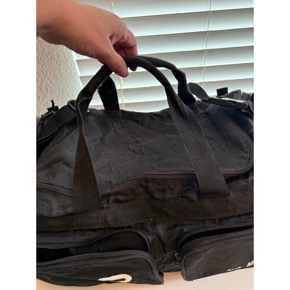 Vintage 90s TYR H20 Max Swim Fitness Duffle Bag Athlete Travel Gym Bag Black - Picture 8 of 16